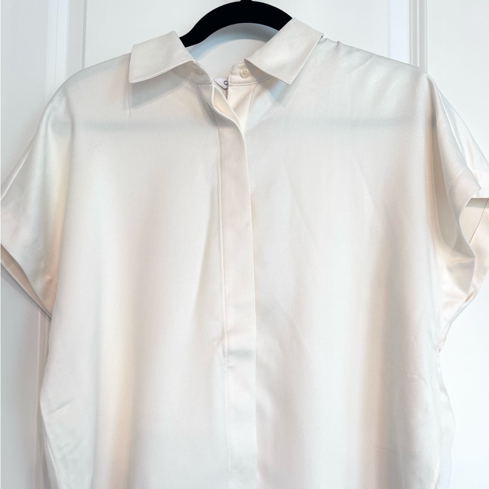Calvin Klein Elegant White Shirt |
Original | Size S 🤍